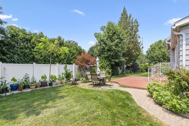 814 Meeker Avenue, Joliet, IL 60432
