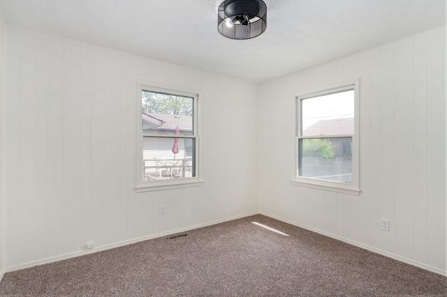 2316 W Page Street, Springfield, MO 65802