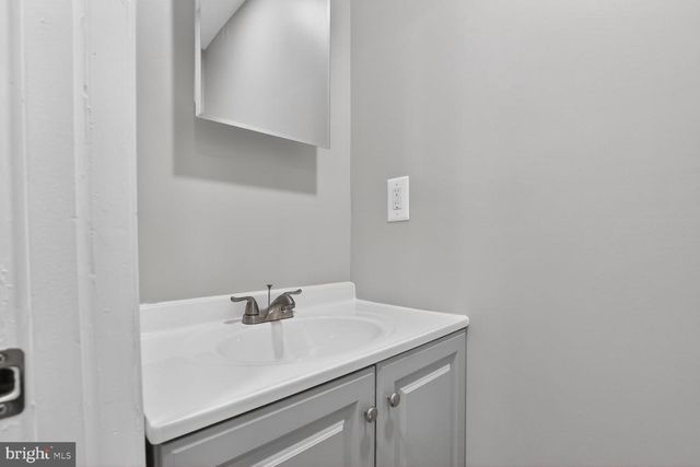 2802 CLIFTON PARK TER, Baltimore, MD 21213