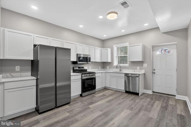 2802 CLIFTON PARK TER, Baltimore, MD 21213