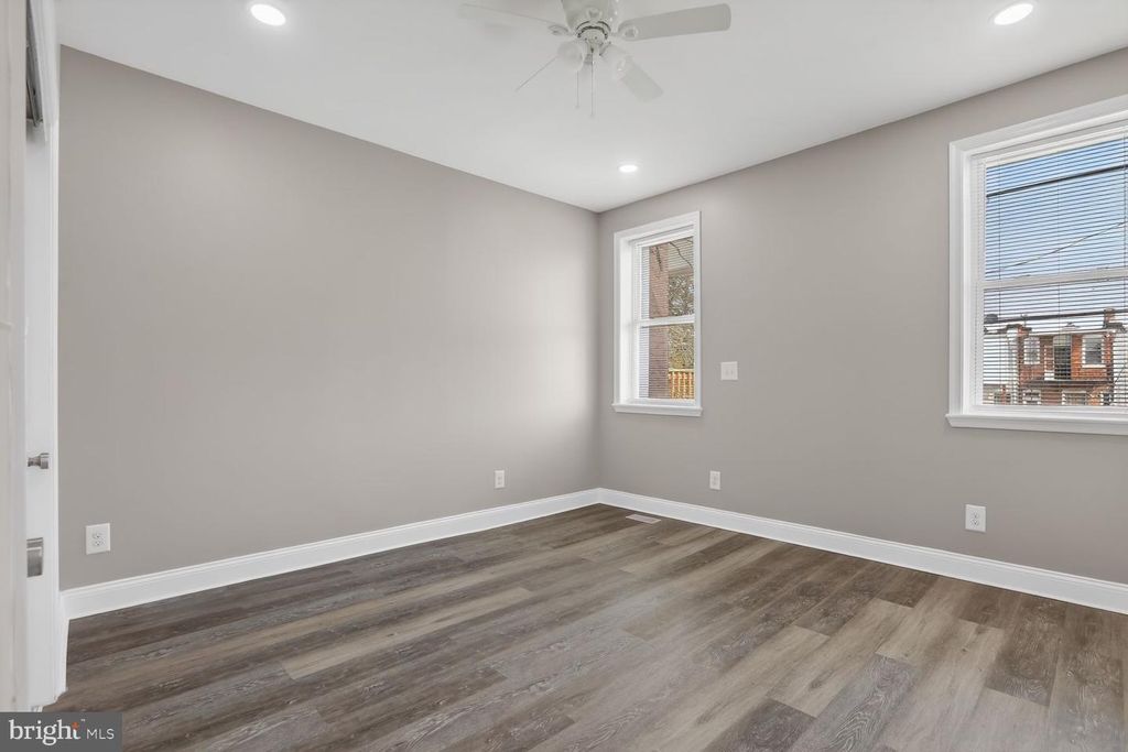 Image 12 of property listing at 2802 CLIFTON PARK TER, Baltimore, MD 21213