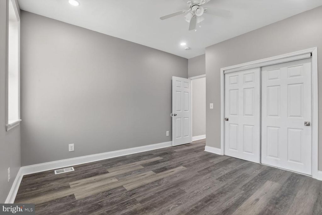 Image 13 of property listing at 2802 CLIFTON PARK TER, Baltimore, MD 21213