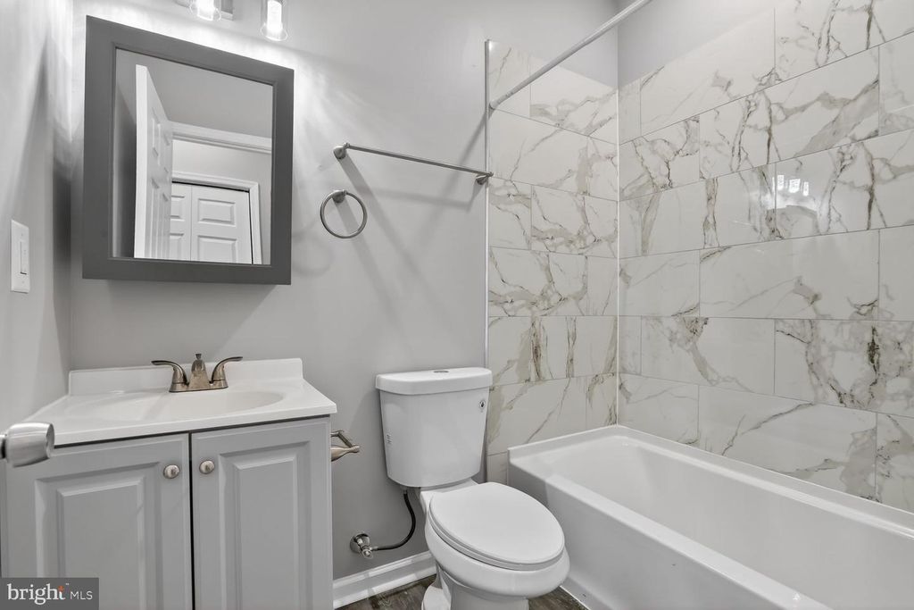 Image 14 of property listing at 2802 CLIFTON PARK TER, Baltimore, MD 21213