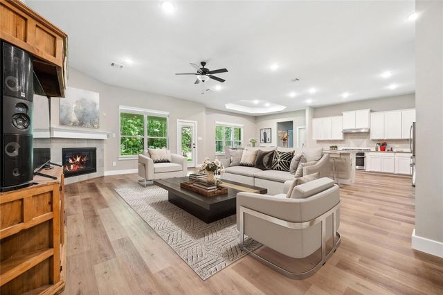1574 Silver Creek Lane, Montgomery, TX 77316