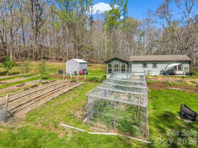 1941 Landrum Road, Columbus, NC 28722