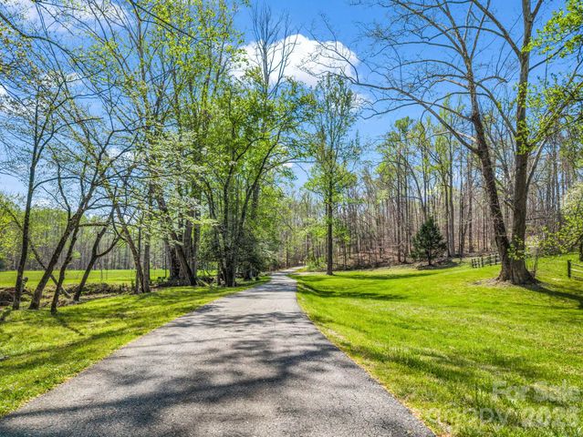 1941 Landrum Road, Columbus, NC 28722