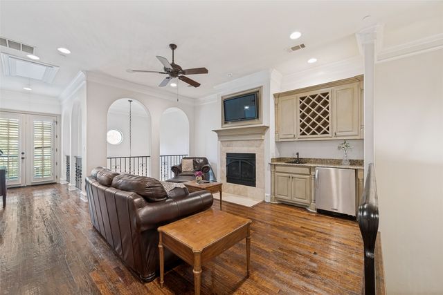96 Casa Lane 210, Colleyville, TX 76034