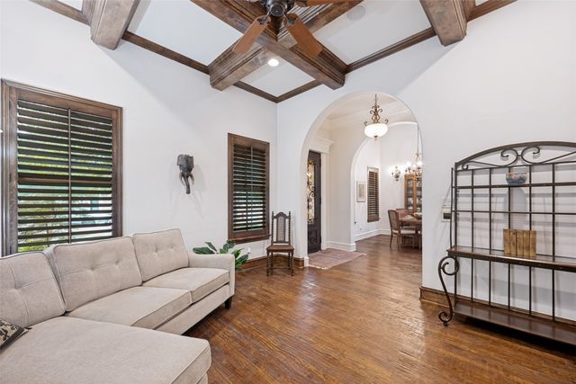 96 Casa Lane 210, Colleyville, TX 76034