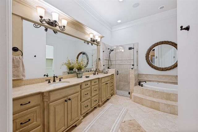 96 Casa Lane 210, Colleyville, TX 76034