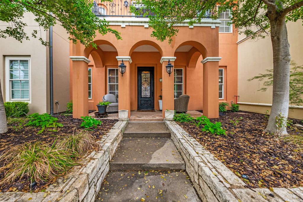 96 Casa Lane 210, Colleyville, TX 76034