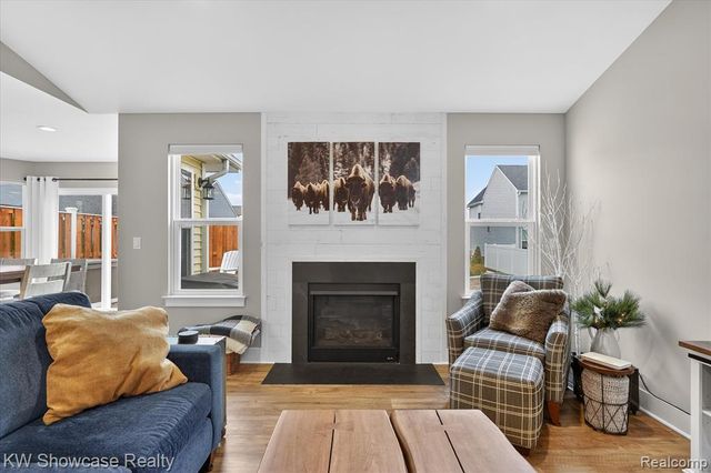 3108 Theodore, Wixom, MI 48393