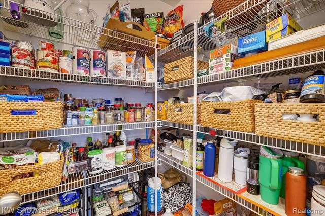 3108 Theodore, Wixom, MI 48393