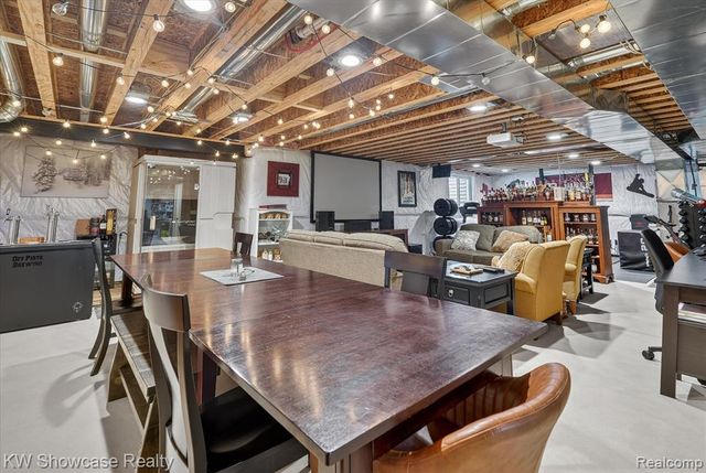 3108 Theodore, Wixom, MI 48393