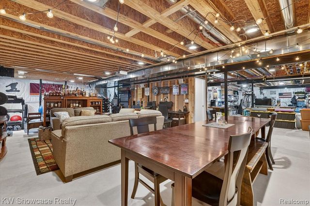 3108 Theodore, Wixom, MI 48393