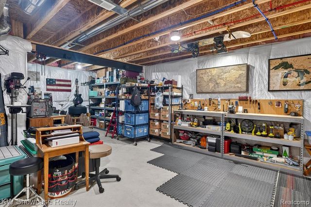 3108 Theodore, Wixom, MI 48393