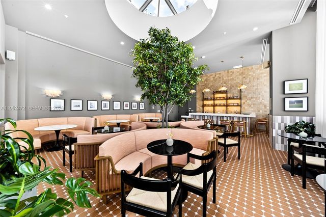 11 NE 6 ST 3210, Miami, FL 33132