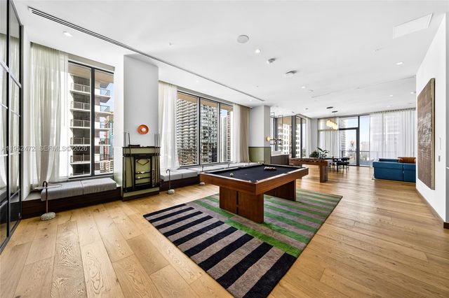 11 NE 6 ST 3210, Miami, FL 33132