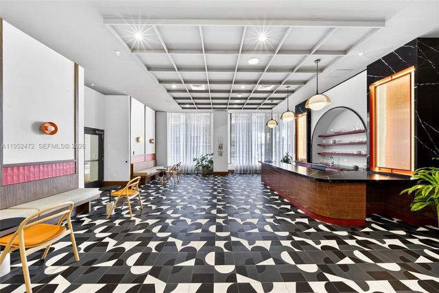 11 NE 6 ST 3210, Miami, FL 33132