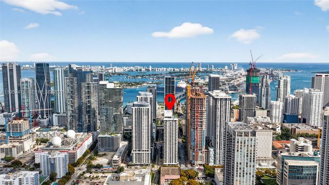 11 NE 6 ST 3210, Miami, FL 33132