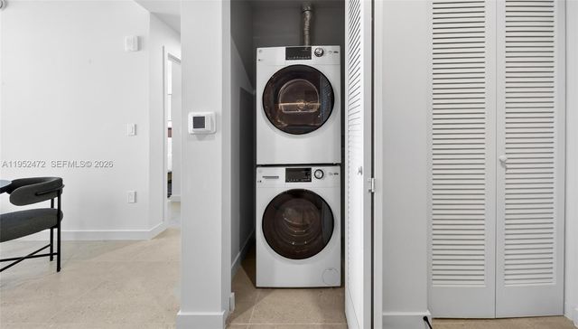 11 NE 6 ST 3210, Miami, FL 33132