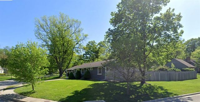 3209 W 72nd Street, Prairie Village, KS 66208