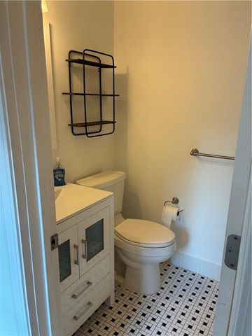 3209 W 72nd Street, Prairie Village, KS 66208
