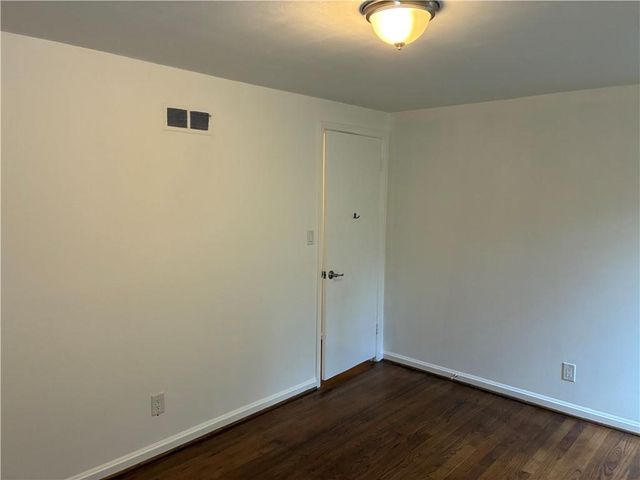 3209 W 72nd Street, Prairie Village, KS 66208