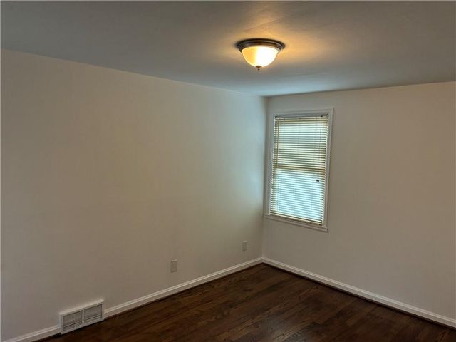 3209 W 72nd Street, Prairie Village, KS 66208