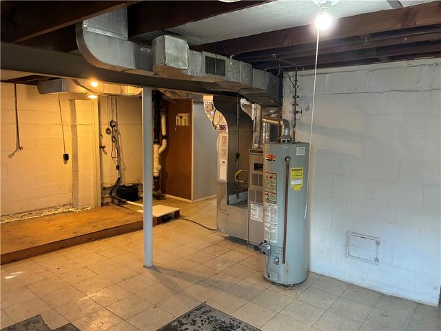 3209 W 72nd Street, Prairie Village, KS 66208