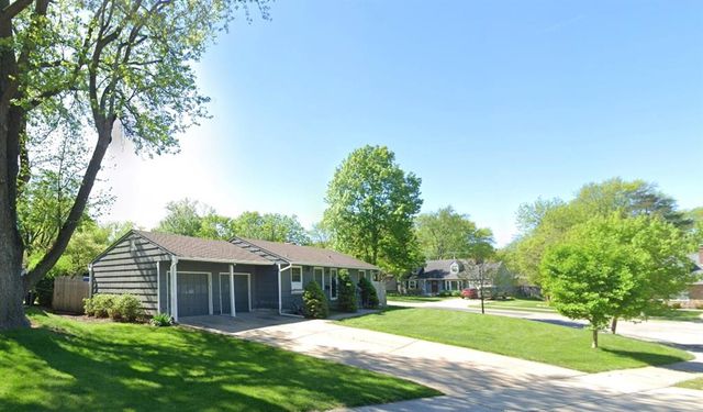 3209 W 72nd Street, Prairie Village, KS 66208