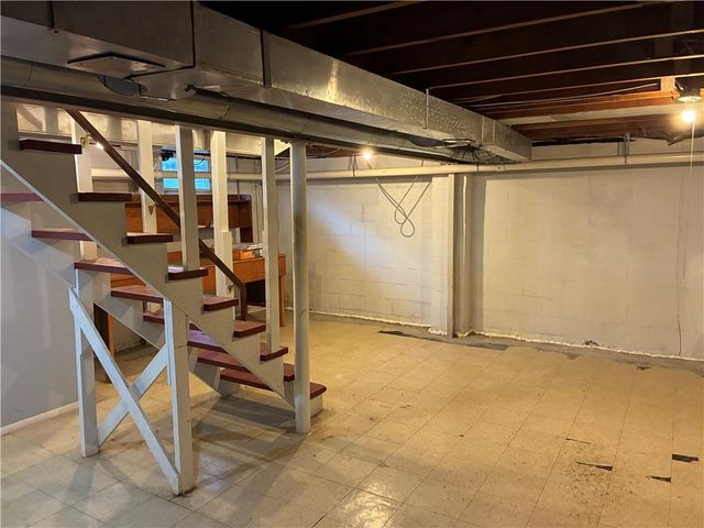 3209 W 72nd Street, Prairie Village, KS 66208