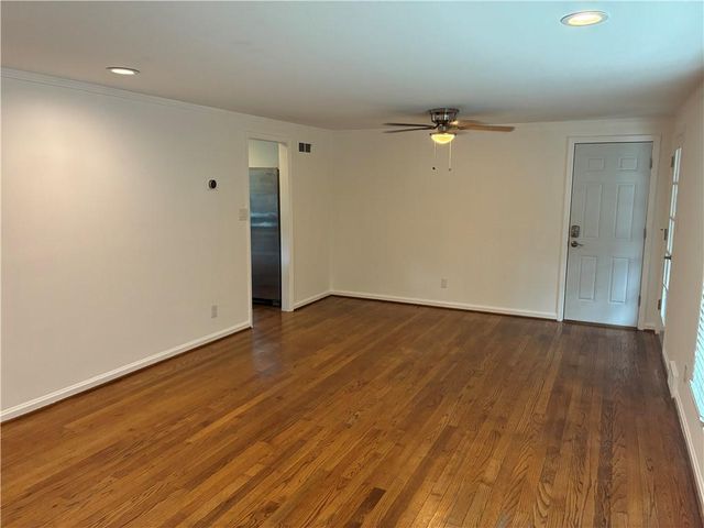 3209 W 72nd Street, Prairie Village, KS 66208