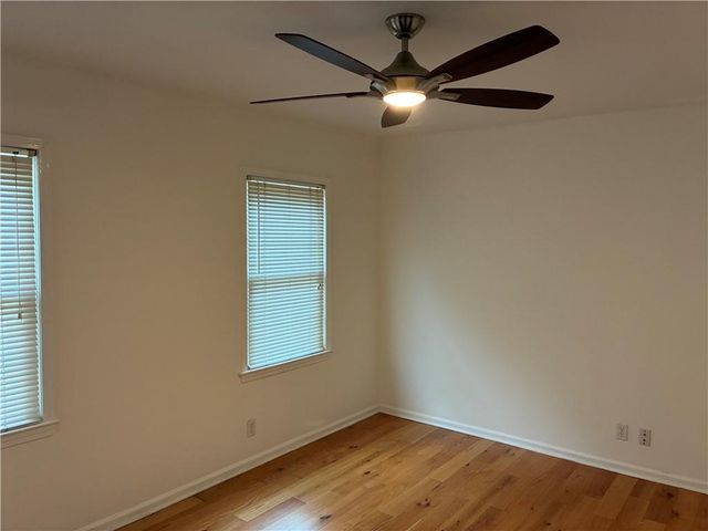 3209 W 72nd Street, Prairie Village, KS 66208