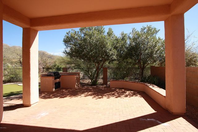 5206 N Canyon Rise Place, Tucson, AZ 85749
