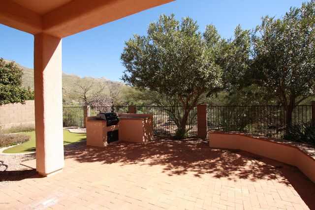 5206 N Canyon Rise Place, Tucson, AZ 85749