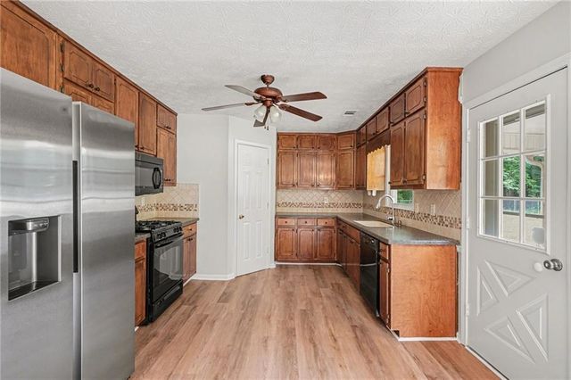160 Tamarack Trail, Mcdonough, GA 30252