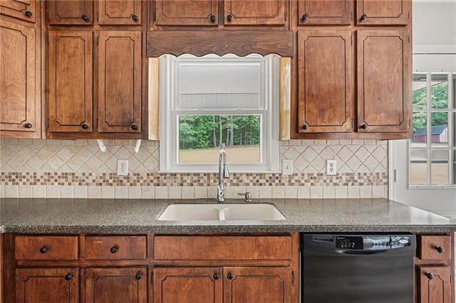 160 Tamarack Trail, Mcdonough, GA 30252