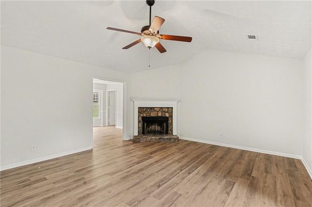 160 Tamarack Trail, Mcdonough, GA 30252