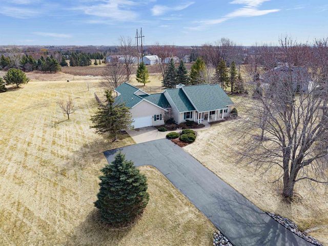 N1768 TERRACE DRIVE, Greenville, WI 54942