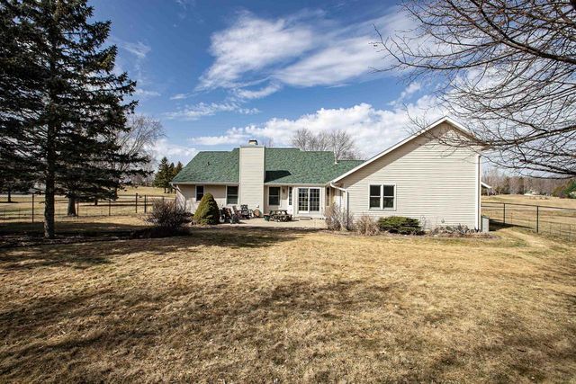 N1768 TERRACE DRIVE, Greenville, WI 54942