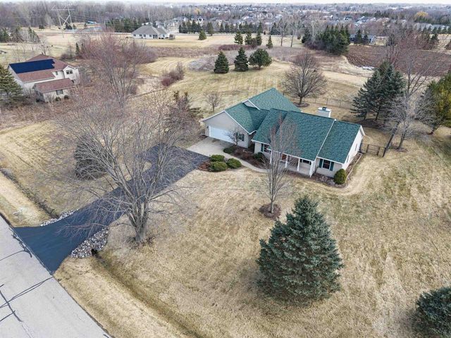 N1768 TERRACE DRIVE, Greenville, WI 54942