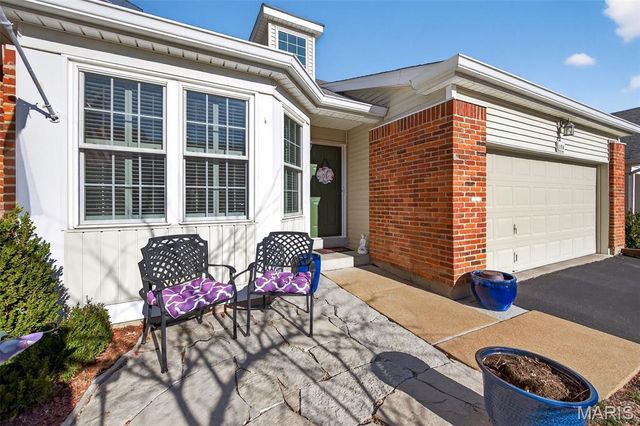 174 Baxter Heights Court, Manchester, MO 63011