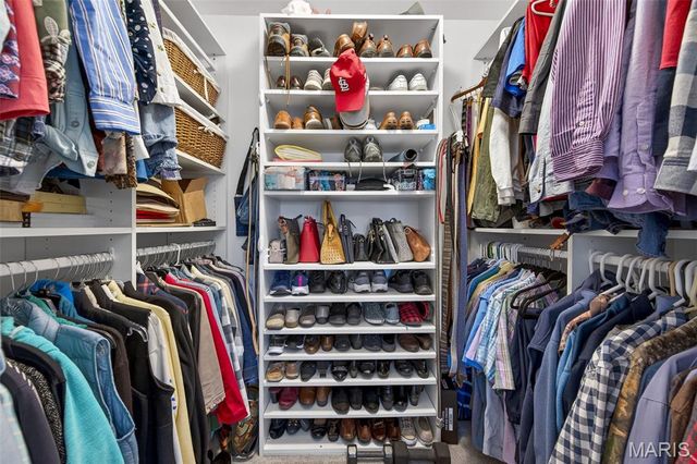 174 Baxter Heights Court, Manchester, MO 63011