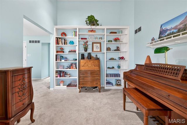 174 Baxter Heights Court, Manchester, MO 63011