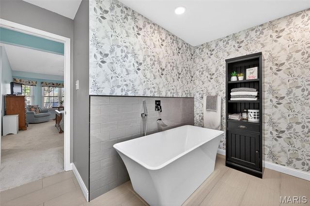 174 Baxter Heights Court, Manchester, MO 63011