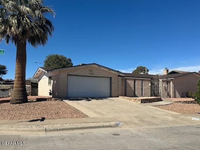 1535 MONTE SANDERS Lane, El Paso, TX 79935
