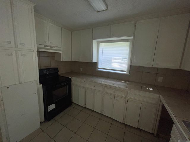 5166 Monarch Ave, Baton Rouge, LA 70811