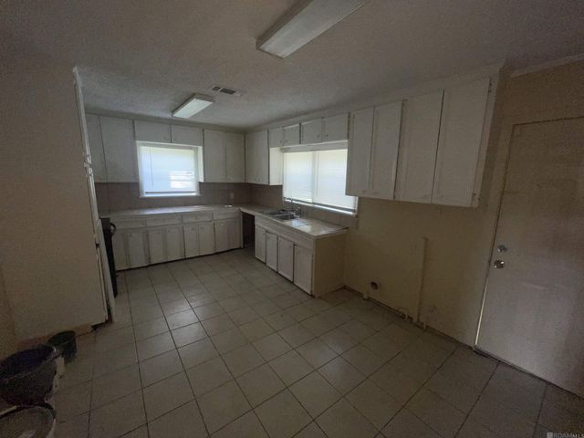5166 Monarch Ave, Baton Rouge, LA 70811