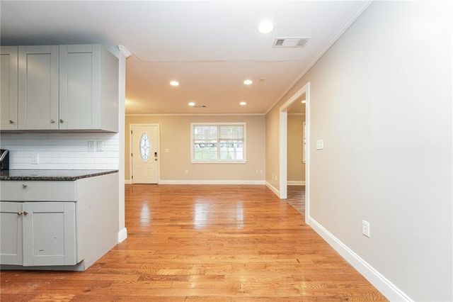 528 Newlin Court, Lawrenceville, GA 30046