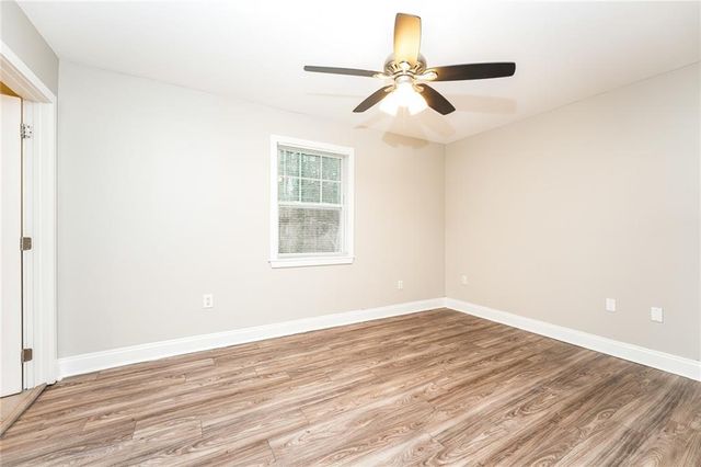 528 Newlin Court, Lawrenceville, GA 30046